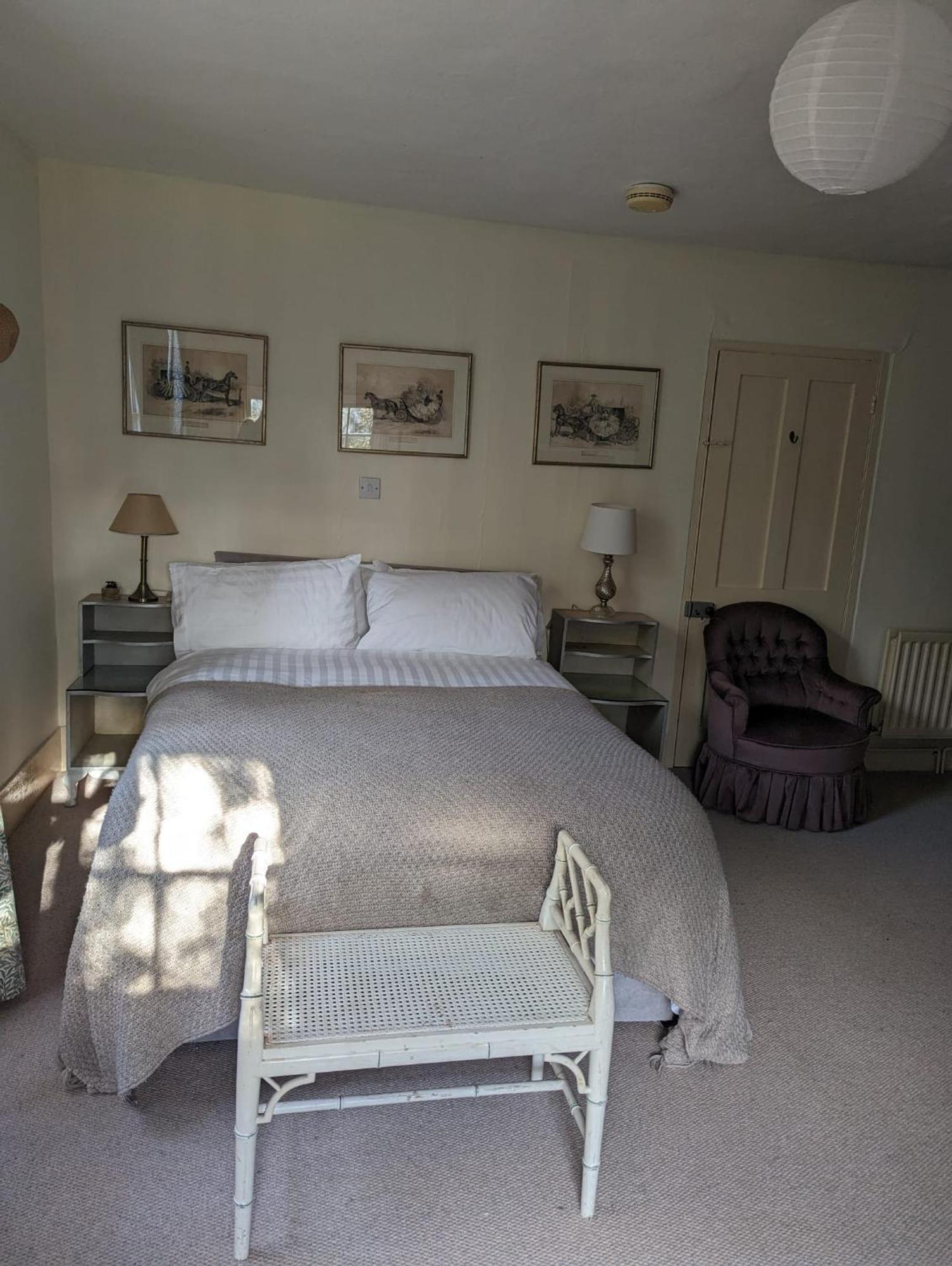 シェパートン Old Manor House Bed & Breakfast エクステリア 写真