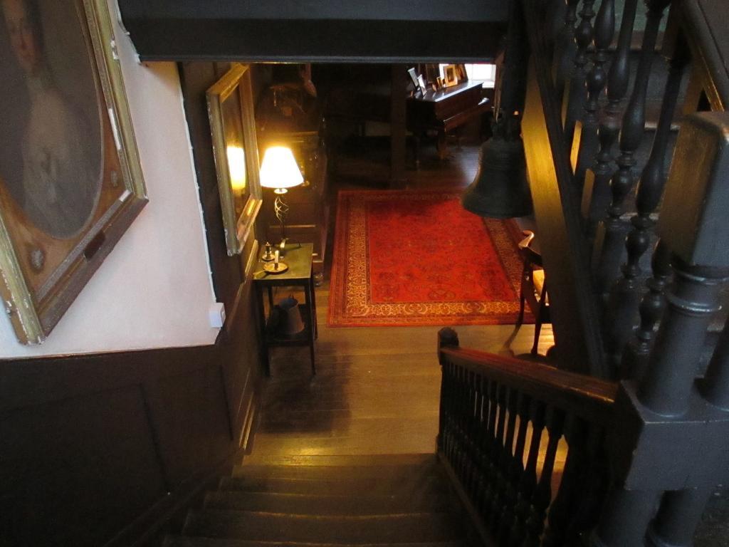 シェパートン Old Manor House Bed & Breakfast エクステリア 写真